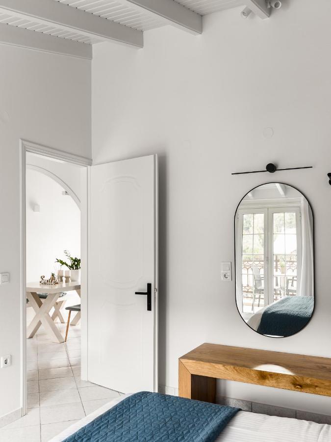 The Seaview Corner Apartments By Konnect, Ipsos Corfu Buitenkant foto